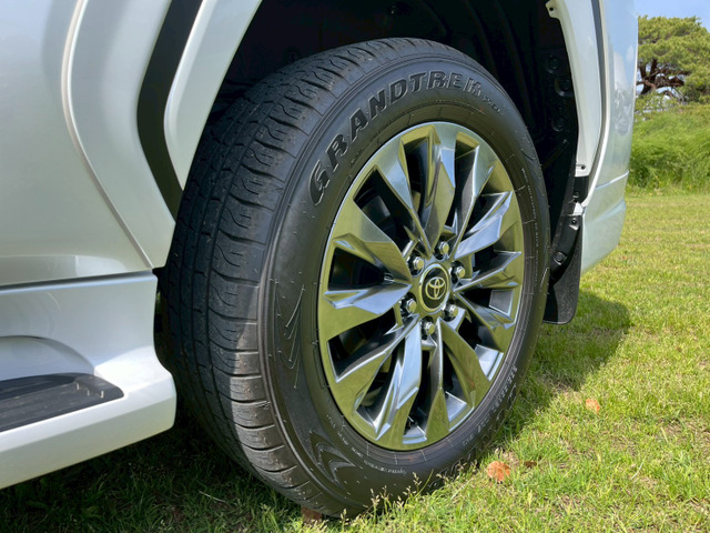 トヨタ ランドクルーザー300 3.5 ZX 4WD オプション多数車検付き の