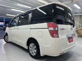 【全国納車OK】 現車をご覧になれないお客様でも、安心してお車をご購入いただける環境を整えております。 色々な角度から撮影したたくさんの画像など豊富な資料送りいたしております。