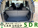 荷室スペース広いです。