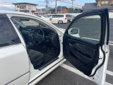 納車までの間代車が必要な方は成約後から御納車までの間、無料で代車を貸出するサービスございます(無料代車がない場合もございますので事前にお申し付けください)また当社指定のレンタカーをご用意する事も可能です