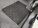 【展示車両について】 低価格を実現するため、微細な傷などは修理せずに展示している場合がございます。できるだけご説明させて頂くようにしておりますが、ご不安な方はスタッフまでお尋ねください。