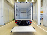 格納ゲート 1,000kg 極東開発/CG1001N-B3MRA2 PGカートストッパー付 長:124cm 幅:179cm 左シャシリア/荷室内PG有線リモコン付