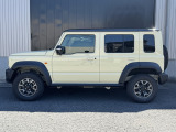 ジムニーノマド 1.5 FC 4WD 登録済未使用車 2トーンブラックルーフ