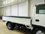 荷台内寸:311&times;161&times;38 三方開 アオリ三方上部プロテクター付 リアアオリチェーン2個