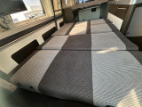 ダイネットも簡単にベッド展開可能です!寸法は190cm&times;120cmとなっております!