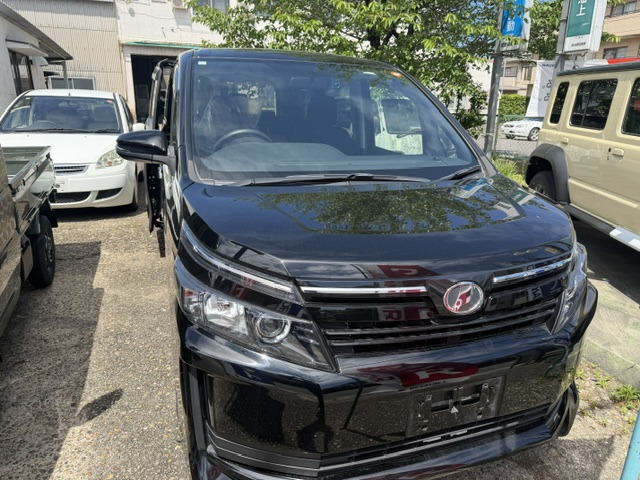 トヨタ ヴォクシー 