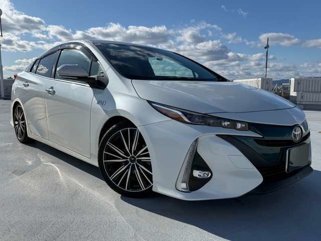 トヨタ プリウスPHV 