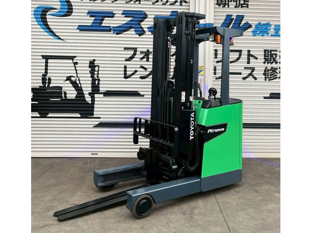 トヨタL&F 電動フォークリフト 5.5M1.8t3段フルフリポジショナ
