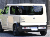 【丁寧な納車準備】 当店では安心安全で気持ちよくご使用いただける状態でお引き渡しをさせていただく為に営業・整備士・提携業者が丁寧に納車前点検&整備やクリーニングを施工させていただいております。