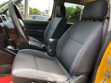 運転席モケットシートの状態も多少の使用感はございますが綺麗な状態になります!