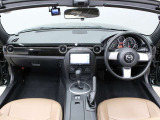 ロードスター 2.0 RHT 電動オープン ベージュシートカバー