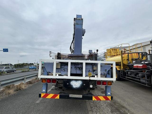 UDトラックス クオン 9.8t積み 3段クレーン平ボディ の中古車詳細