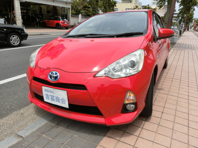 トヨタ アクア 
