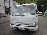 中型免許(8t限定可)以上で運転可能です。車両重量:4100kg 車両総重量:7765kg