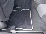 当店のクルマにアクセスいただき、ありがとうございます♪エースオートの中古車は安心がいっぱい♪♪長期保証に自動車鑑定協会の鑑定書付き!自社整備工場による徹底した整備でのお渡し!