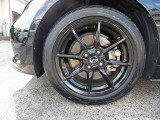ヨコハマアドバンスポーツ195/50R16タイヤの山もまだまだございます。