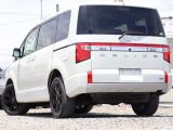 内外装の状態につきましては中古車となりますので経年劣化等による年式相応の使用感はありますが、年式と走行距離から鑑みましても良い状態を保っております。
