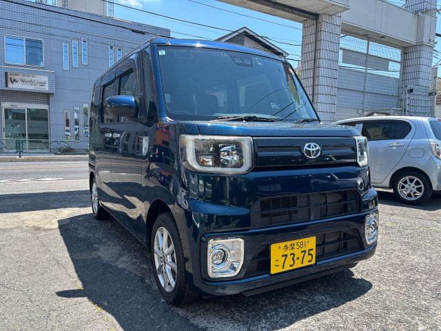 トヨタ ピクシスメガ 