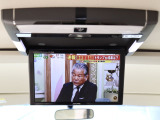 後席も快適♪フリップダウンモニター付き!!!