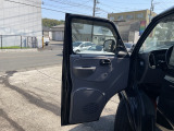 全国納車させて頂きます。格安陸送でご案内させて頂きますので、遠方のお客様も是非お問合せ下さい。店頭引き取り納車、ご自身での名義変更、予備検査渡しなどの価格を抑えるご方法もご提案できます!