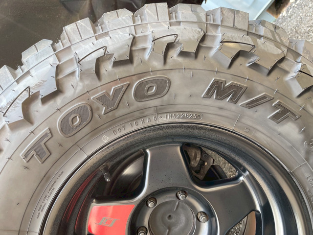 トヨタ ハイラックスサーフ 2.7 SSR-X リミテッド 4WD SCSアルミ 35