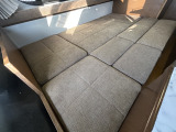 ダイネットも簡単にベッド展開が可能です!寸法は182cm&times;112cmとなっております!