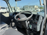 2990cc 3t 3トン 平ボディ 3段クレーン ラジコン付 古河URU263 5速 5MT パワーウインドウ 内外装仕上げ済み 3人乗り 荷台内寸364&times;178