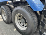 タイヤ山約F6分、R8本4分程度残有り。車検問題なく通ります!