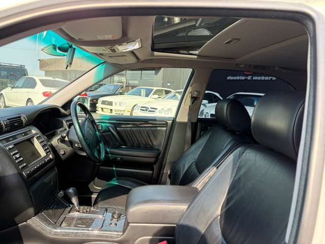 トヨタ クラウンアスリート 2.5 V サンルーフ黒革シート の中古車詳細