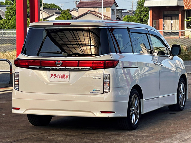日産 エルグランド 3.5 ハイウェイスター アルパイン製フリップダウン
