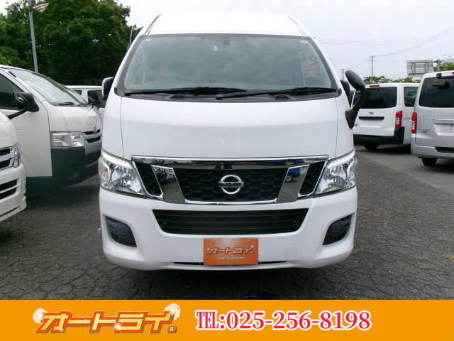 NV350キャラバン 2.5 DX スーパーロング ハイルーフ ディーゼル 4WD 10人乗り4WDハイ...