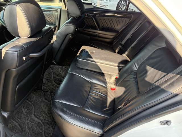 トヨタ クラウンアスリート 2.5 V サンルーフ黒革シート の中古車詳細