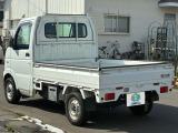 リアまわりまでしっかり艶出し&磨き済み!細部まで丁寧に仕上げており、どの角度から見ても清潔感あふれる一台です!