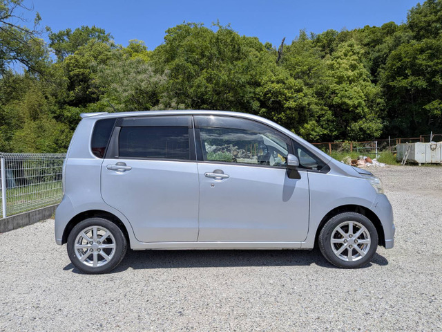 ダイハツ ムーヴカスタム X 車検ロング!スマートキー!Fタイヤ新品! の