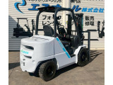 車体重量4,420Kg