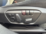 【運転席パワーシート】電動でシートポジションを細かく調整できる便利な機能です!