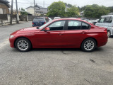 輸入車が初めてのお客様にもおすすめできるBMW 320iです。 低走行かつ人気カラーのため、ご検討中の方はぜひお早めにお問い合わせください。