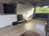 「車屋に女性一人で行くのは心許ない...」という方!当店は女性スタッフが親切・丁寧に応対いたします!