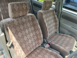 当店は品質にこだわり、多走行ロープライス中古車をメインに取り揃えております!ただし中古車は故障のリスクもございますので、自社保証&別途有償保証にて万が一の際もご対応いたします!!
