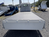 荷台:当店に現車確認いただくお客様には大変光栄なことに度々「車、きれいだね」とお声掛けいただきます😊✨ぜひぜひ直接ご確認いただければと存じます。どうぞよろしくお願い申し上げます♪