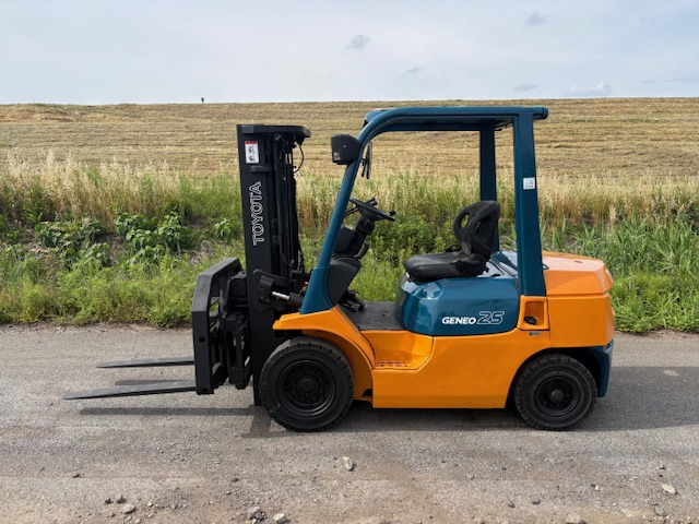 トヨタL&F エンジンフォークリフト 02-7FD25