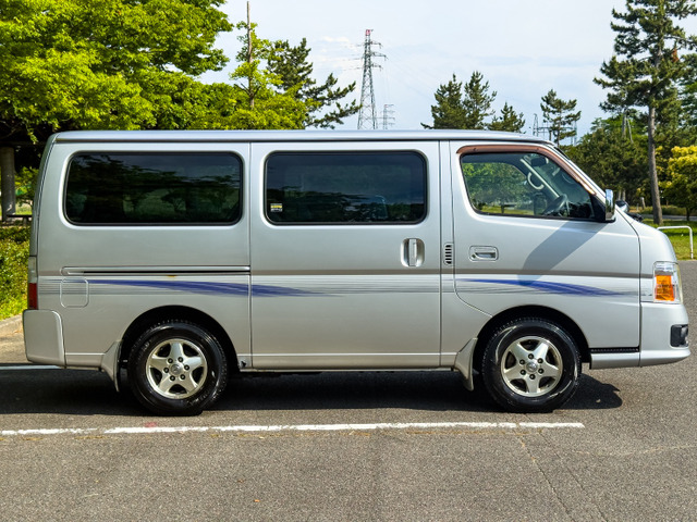 日産 キャラバン 3.0 GX ロング ディーゼル 4WD ナビ 5人乗り 5ドア