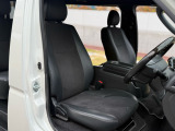 運転席も同じ感じ。かなり丁寧に使われていたんですね。状態的に仕事で使われていたというよりは日常使用っぽい感じです!
