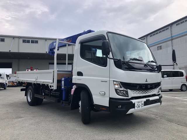 キャンター  ワイドロング 未使用車