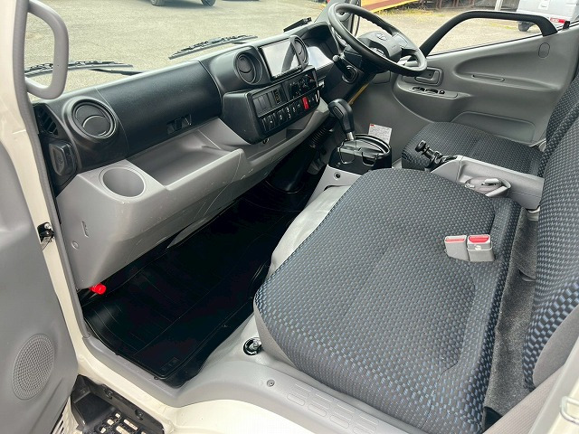 日野 デュトロ アルミバン 標準幅 10尺ボディ AT の中古車詳細