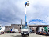 作業床高9.7m