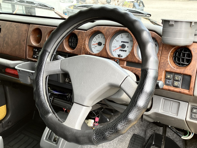 スズキ ジムニー フィッシングマスター 4WD 社外アルミ の中古車詳細