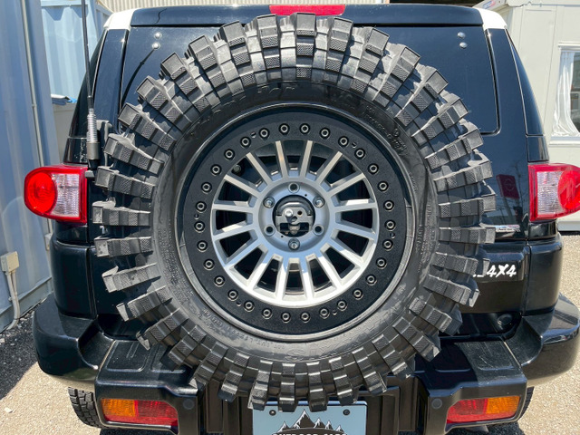 トヨタ FJクルーザー 4.0 カラーパッケージ 4WD リフトアップ 社外AW