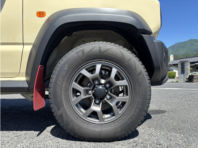 スズキ ジムニーシエラ 1.5 JC 4WD 5速MT 7インチワイドナビ ETC の 