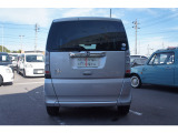 自動車保険もご相談ください。当店は三井住友海上、あいおいニッセイ同和損保の代理店です。保険担当が万一の際は連携を取って迅速にご対応致します。代車・レンタカーもご用意できますのでご安心ください。